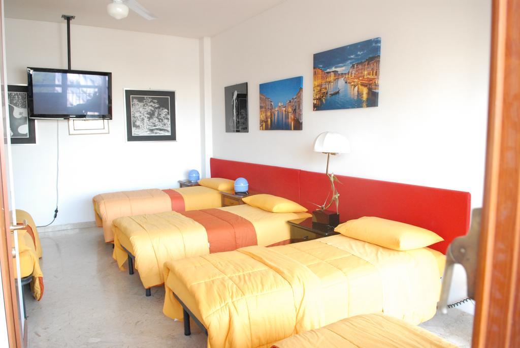 Bed & Breakfast Maricentro Tarente Buitenkant foto